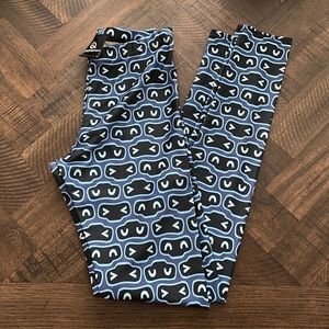 Official Overwatch Leggings